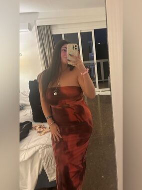 SHEIN Strapless Red Marble Midi Dress